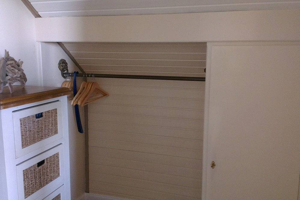 Liebevoll Top neu renovierte Ferienwohnung mit 'Traumblick' auf das Meer — Bild 4