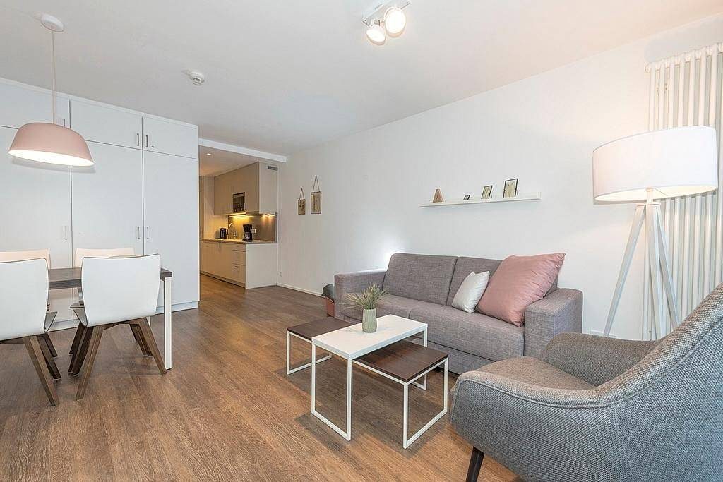 Apartment mit sonniger Terrasse, Strandkorb und Sauna im Haus - 300 m zum Strand — Bild 2