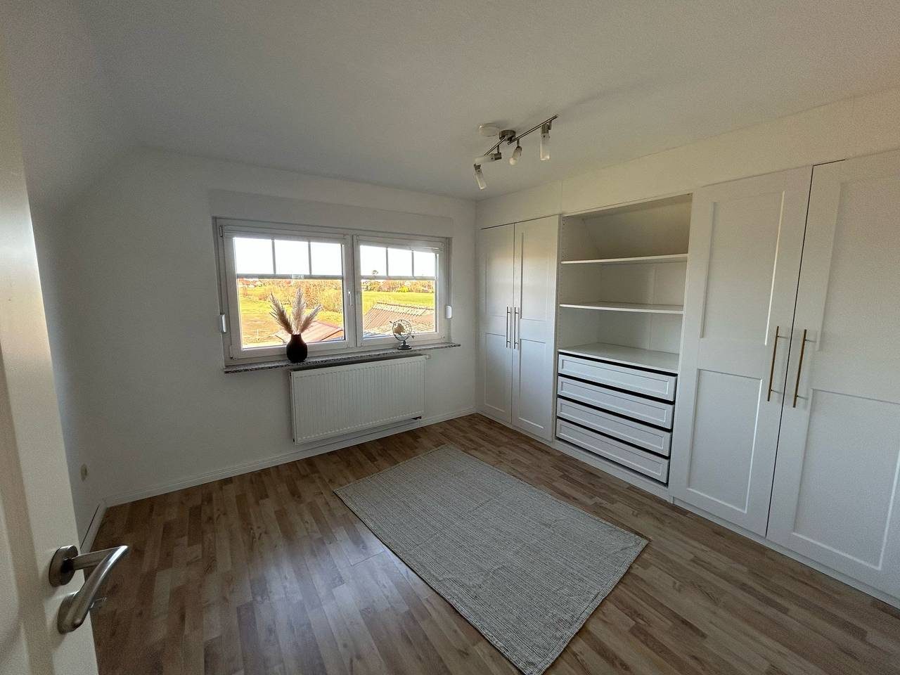Ferienhaus 'Weißer Friese' mit privater Terrasse, Gemeinschaftsgarten und Wi-Fi — Bild 5