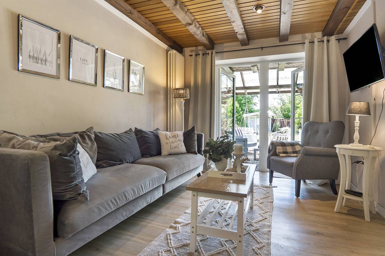 Ferienhaus 'Cottage and Garden' mit privater Terrasse, privatem Garten und Wlan