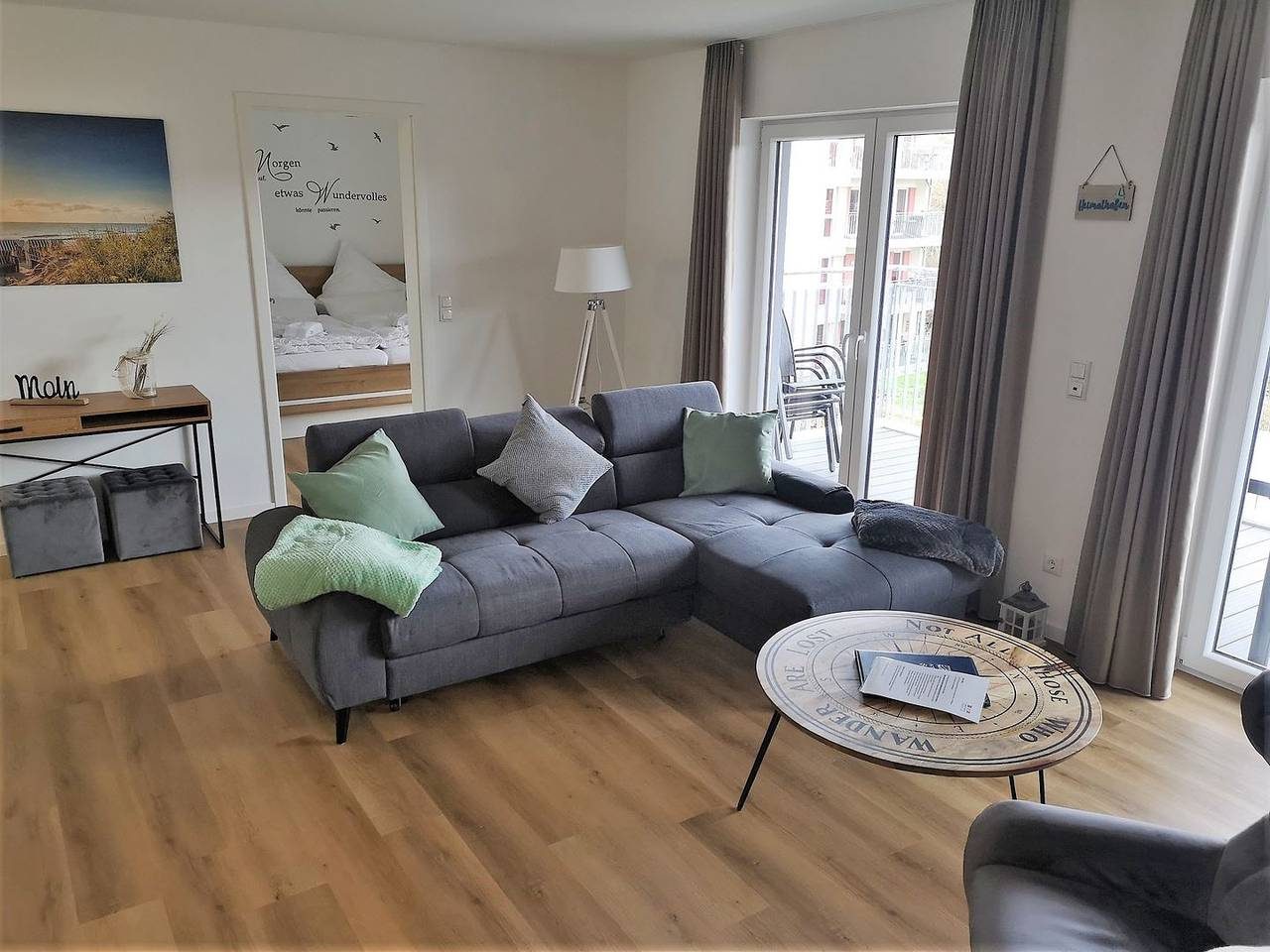 Moderne, hochwertige Ferienwohnung, Sauna, großer Balkon, strandnah