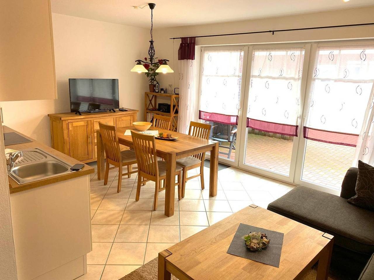 Erdgeschoss Ferienwohnung für 2 Personen - Strandnähe - eingezäunte Terrasse — Bild 3