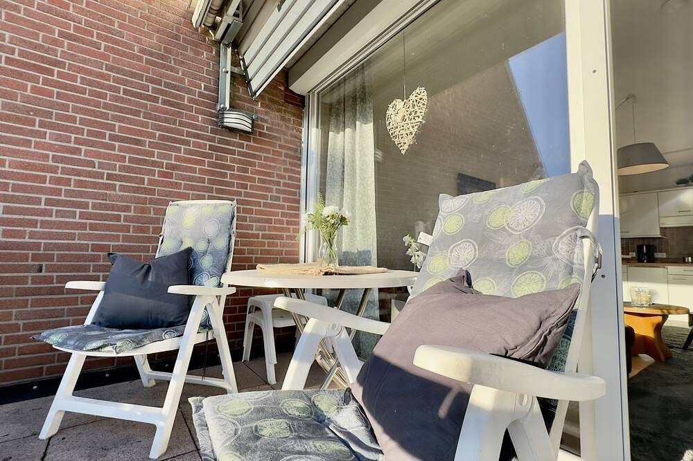 \"Urlaubsglück in der Kleinen Möwe – Gemütliche 47qm mit Balkon für 3!\" — Bild 2
