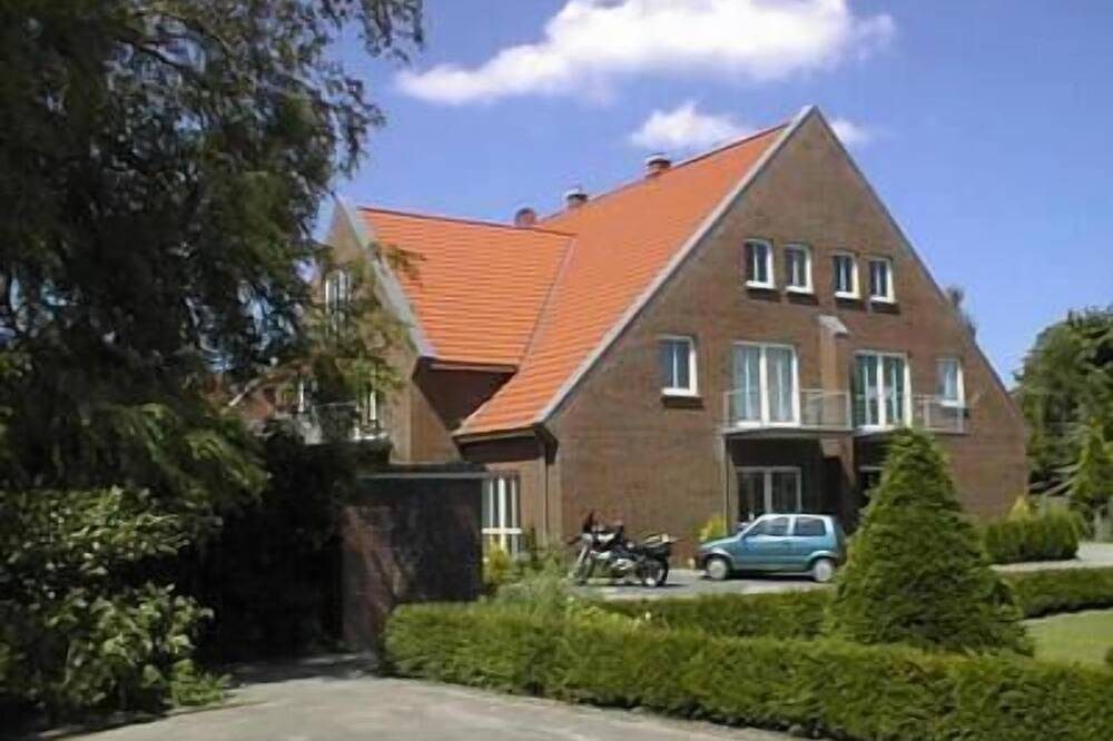 Dieses helle Feriendomizil im Erdgeschoss bietet auf seinen ca. — Bild 2