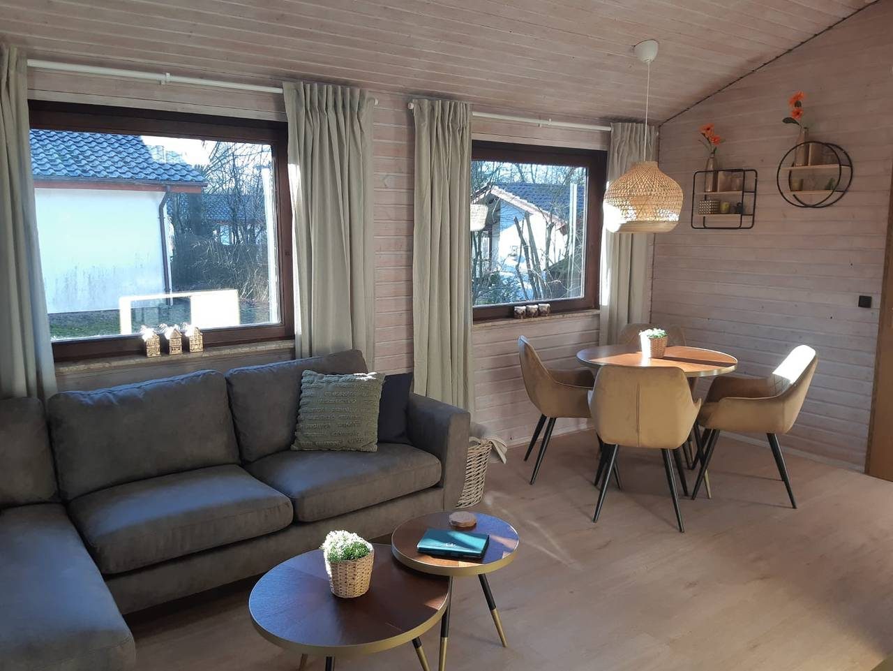 Getelo Bungalow mit Parkplatz, TV, Küche und Internet