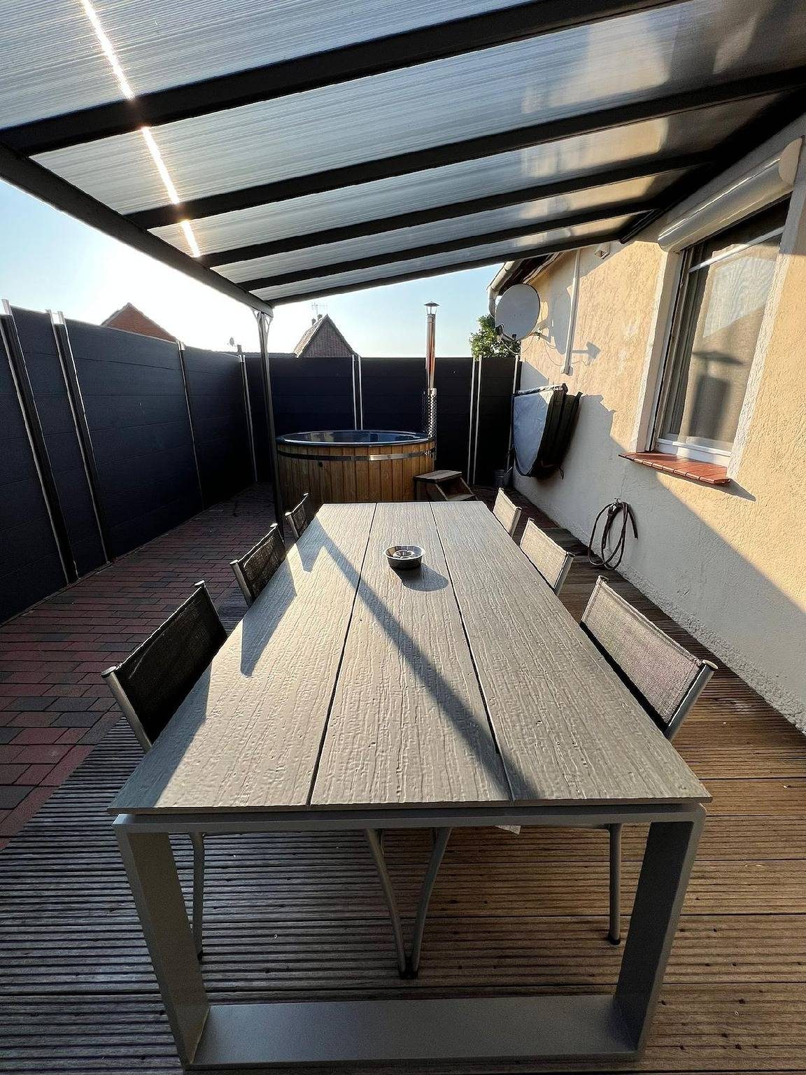 Ferienhaus mit privat Hottub und Klima. — Bild 3