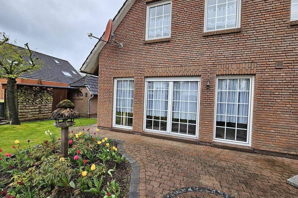 Willkommen in unserer liebevoll renovierten Ferienwohnung Buhne 2 in Norddeich — Bild 2