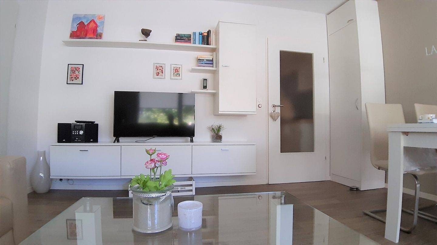 Komfortable 2-Raum-Ferienwohnung in ruhiger Lage mit zwei Terrassen! — Bild 2