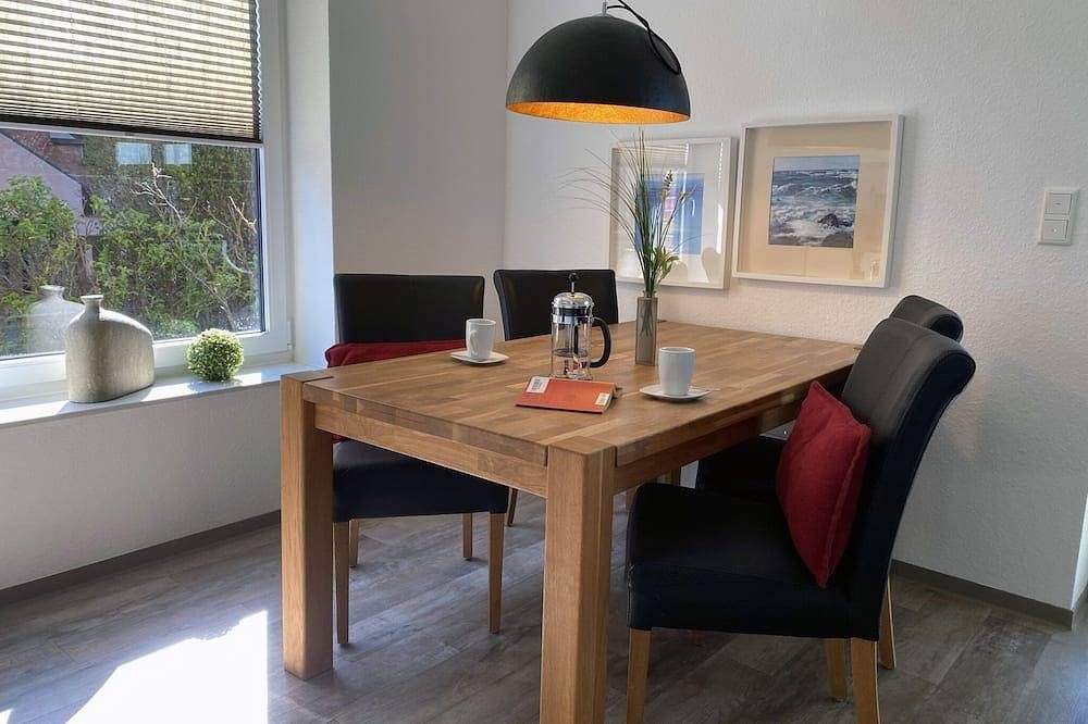 Erdgeschoss Wohnung mit Terrasse und Garten — Bild 5