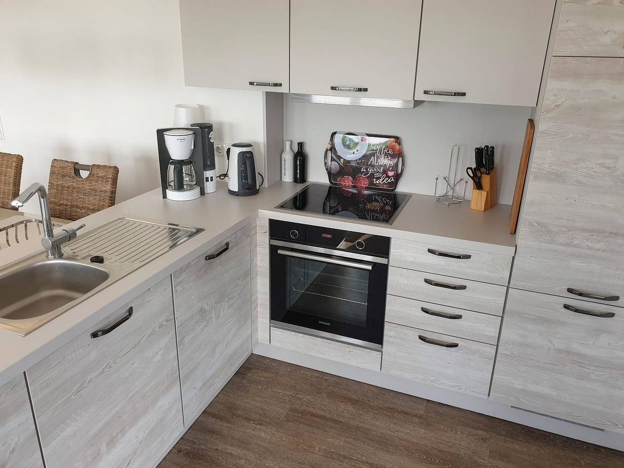 Moderne Ferienwohnung, Sauna, sonniger, großer Balkon, Haustiere, Strandnah — Bild 5