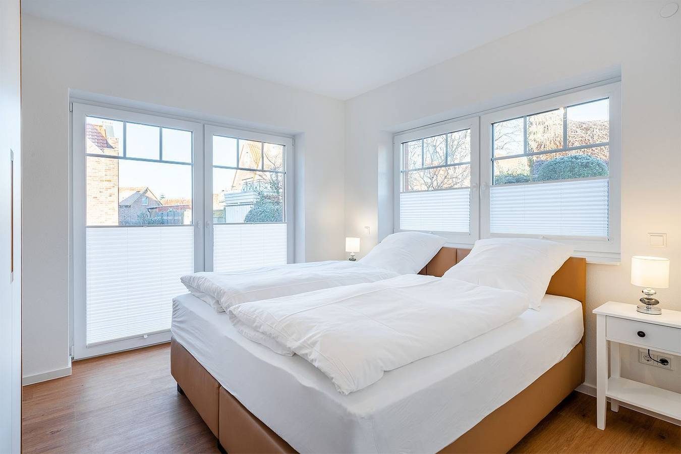 Moderne Erdgeschosswohnung am Hafen: Lichtdurchflutetes Wohnen mit Komfort — Bild 3