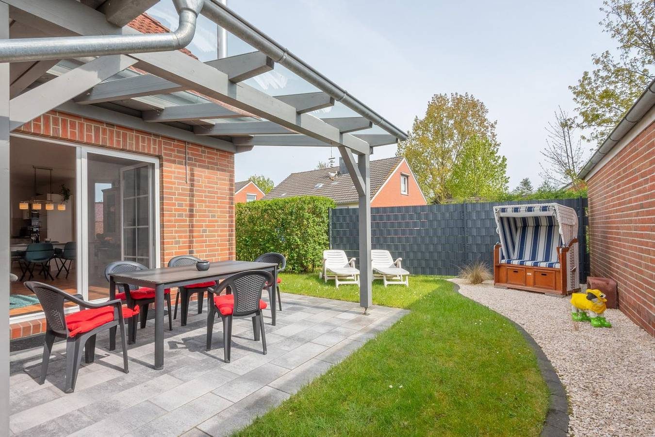 Erholsame Auszeit in Norden: Traumferienwohnung mit Garten und Sauna — Bild 5