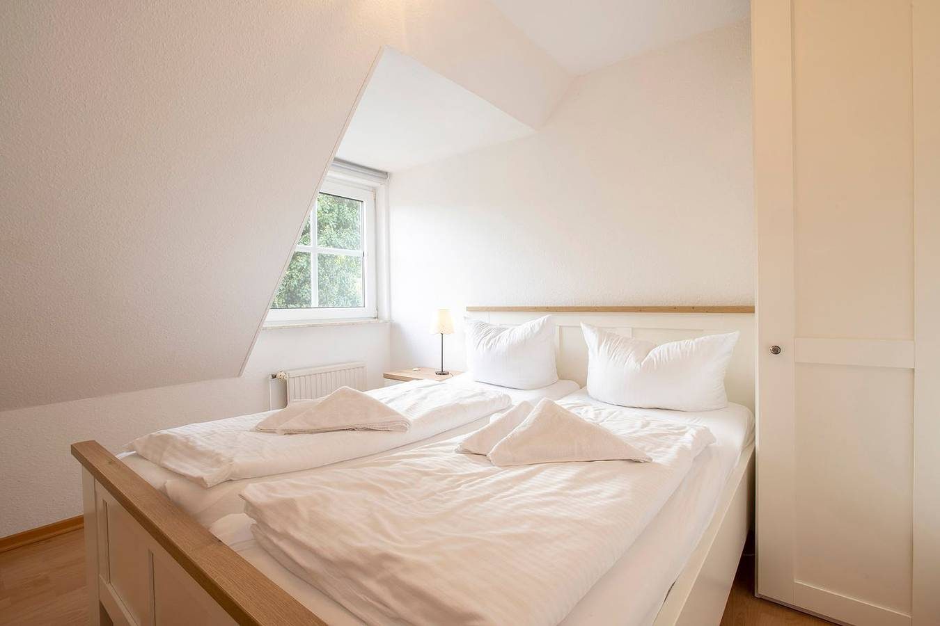 Gemütliche Obergeschoßwohnung mit Blick ins Grüne im idyllisch gelegenen Wohngebiet „An den Hecken” — Bild 4