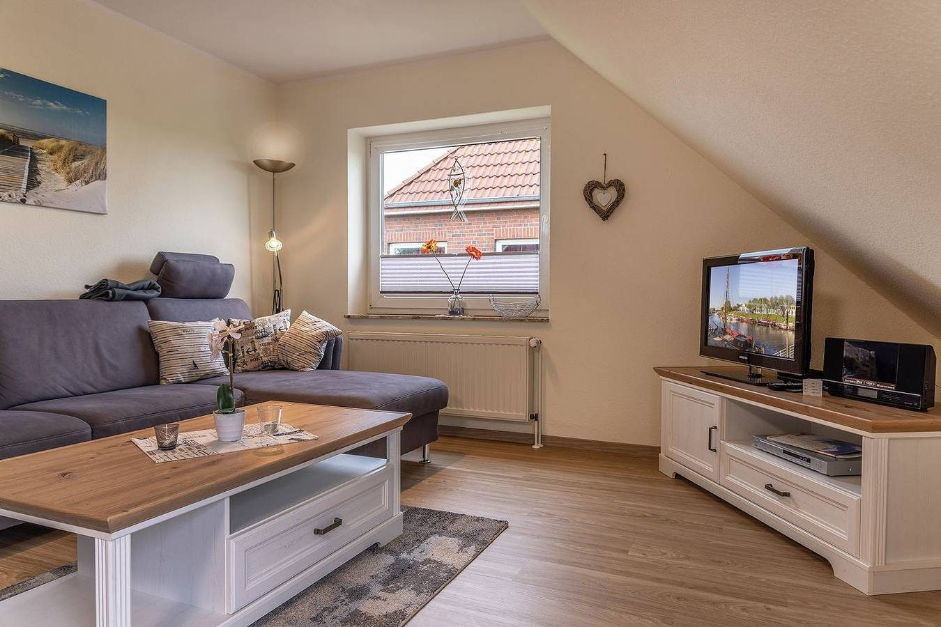 Gemütlich eingerichtete Ferienwohnung im Obergeschoss für 4 Personen + Kleinkind, 60 qm. — Bild 5