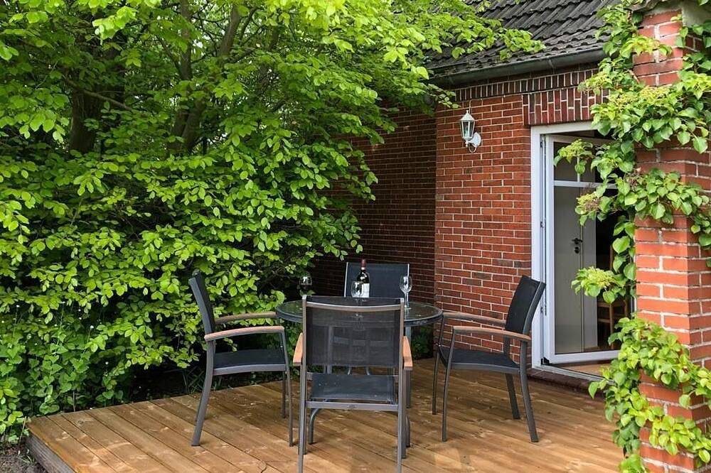 Ferienhaus Großefehn für 1 - 5 Personen mit 2 Schlafzimmern - Ferienhaus — Bild 2