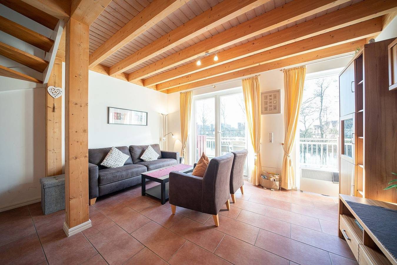 Top-Ferienhaus am Deich mit Terrasse am Wasser, Balkon, Sauna, Kamin & Hot Tub — Bild 4