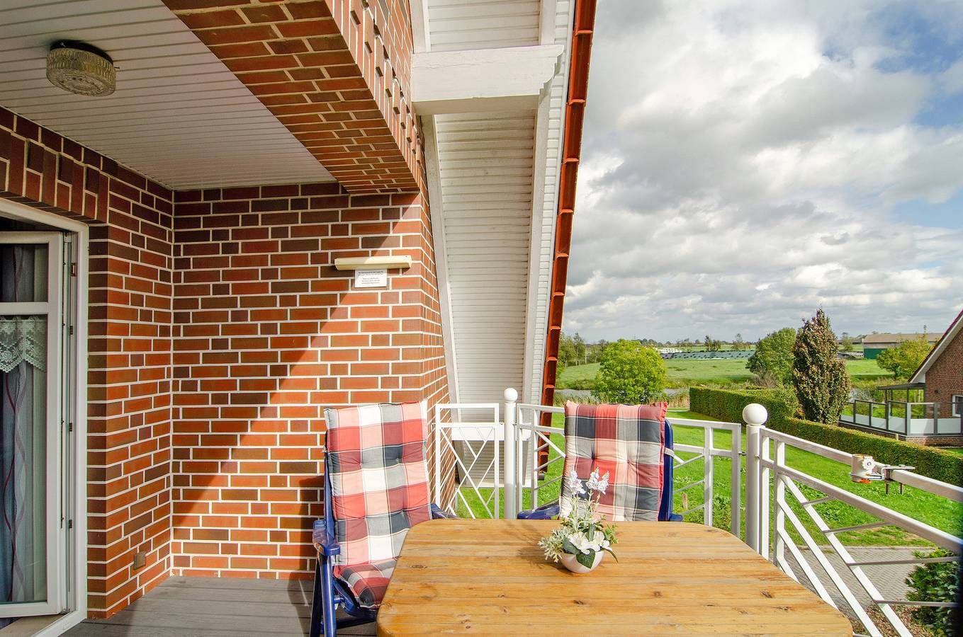 Ferienwohnung 'Swaalvkenüst' mit Balkon und Wi-Fi — Bild 2