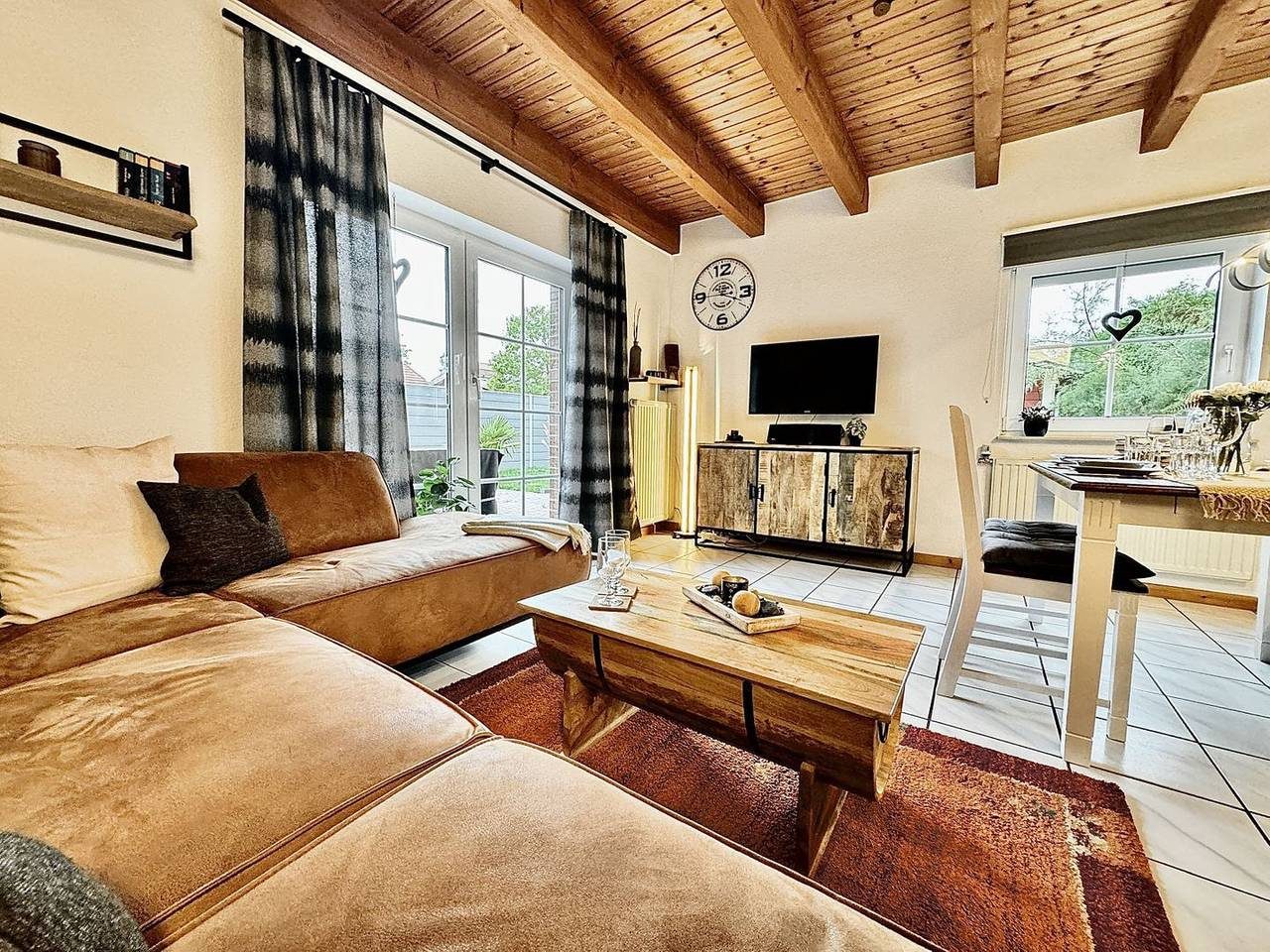 Ferienhaus am Wasser oder Wat(t), 69 qm, ideal für 4 Personen.