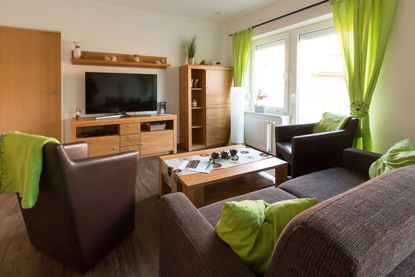 Moderne EG-Wohnung für 6 Pers. – Norden