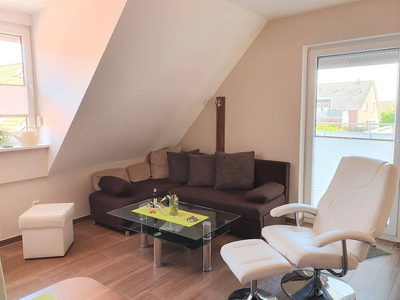 moderne Ferienwohnung zentral in Norddeich für bis 4 Pers. + Baby - 2 Badezimmer — Bild 4