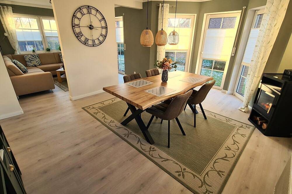 Modernes Ferienhaus in Sichtweite zur Küste und Campener Leuchtturm