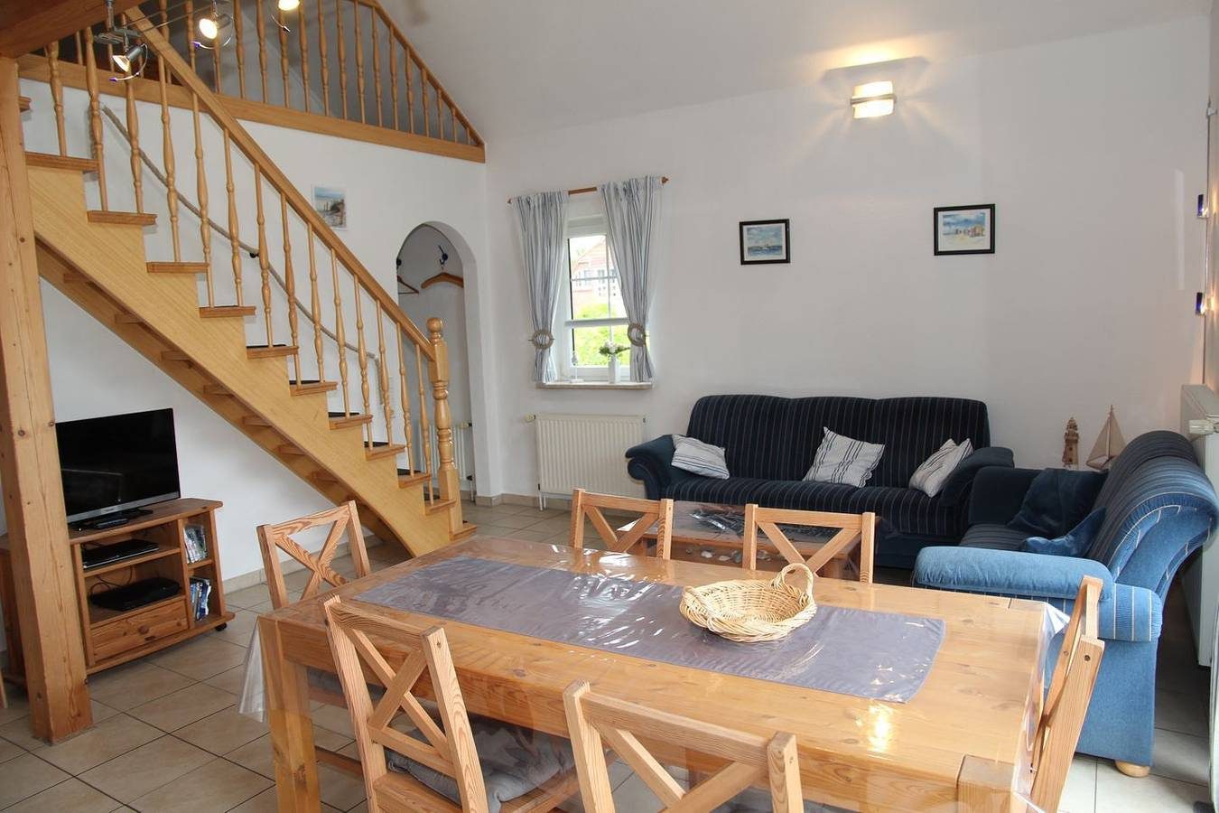 Ferienhaus (85qm) für 5 Personen und Hund mit Kamin und großem Garten — Bild 5