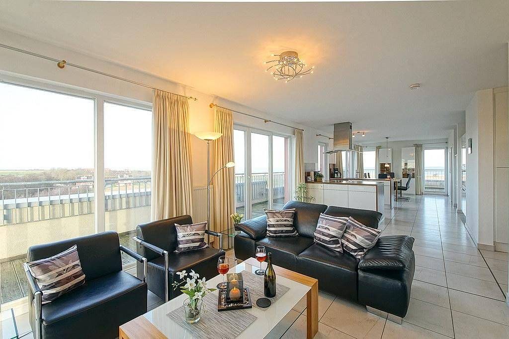 Exklusives Penthouse mit großer Dachterrasse, Meerblick, Sauna, Hot-Tub & Kamin! — Bild 3