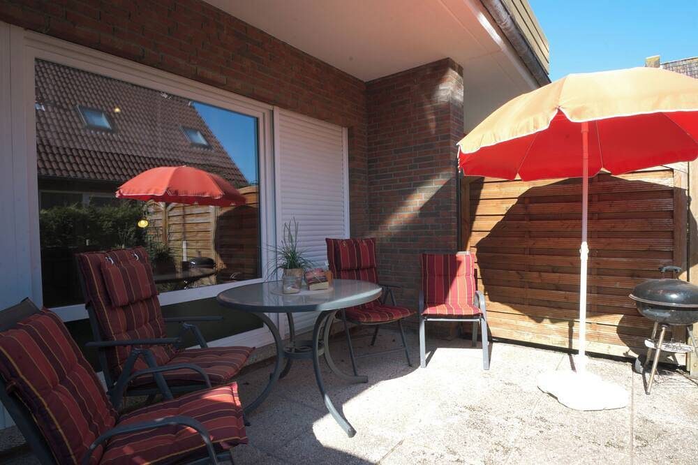 Strandnahe Erdgeschosswohnung mit eingezäunter Terrasse für bis zu 3 Personen — Bild 2