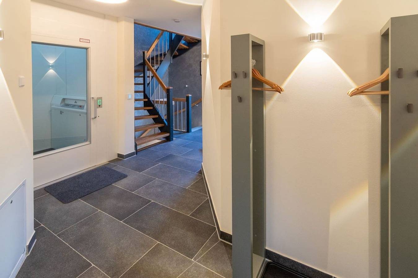 **Luxus Ferienhaus Voslapp für 6 Personen mit Pool, Sauna, Fitnessraum und eigenem Fahrstuhl** — Bild 5