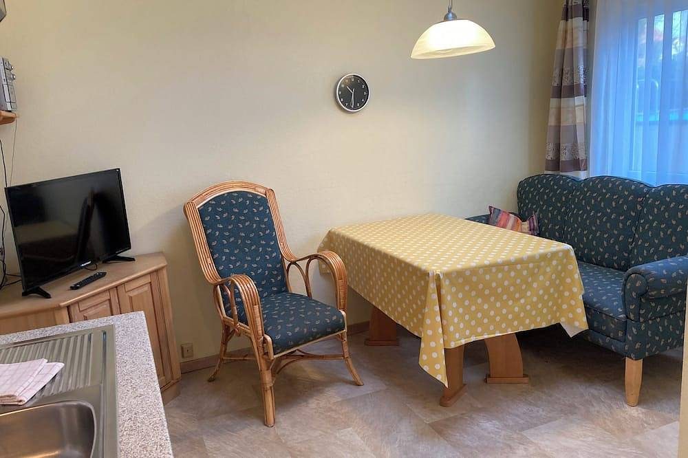 Kleine aber feine Wohnung mit Poolblick