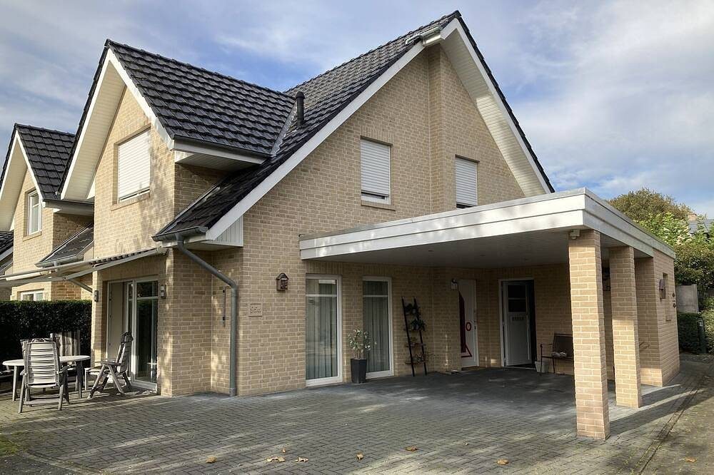 Superschöne Voll Ausgestattete Doppelhaushälfte mit Carport — Bild 5