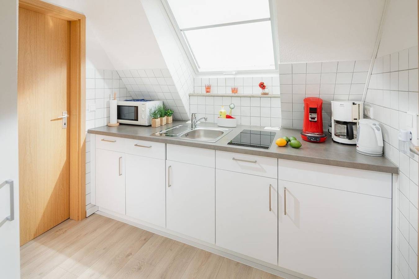 Gemütliche Dachgeschoss Ferienwohnung für bis zu 2 Personen — Bild 5