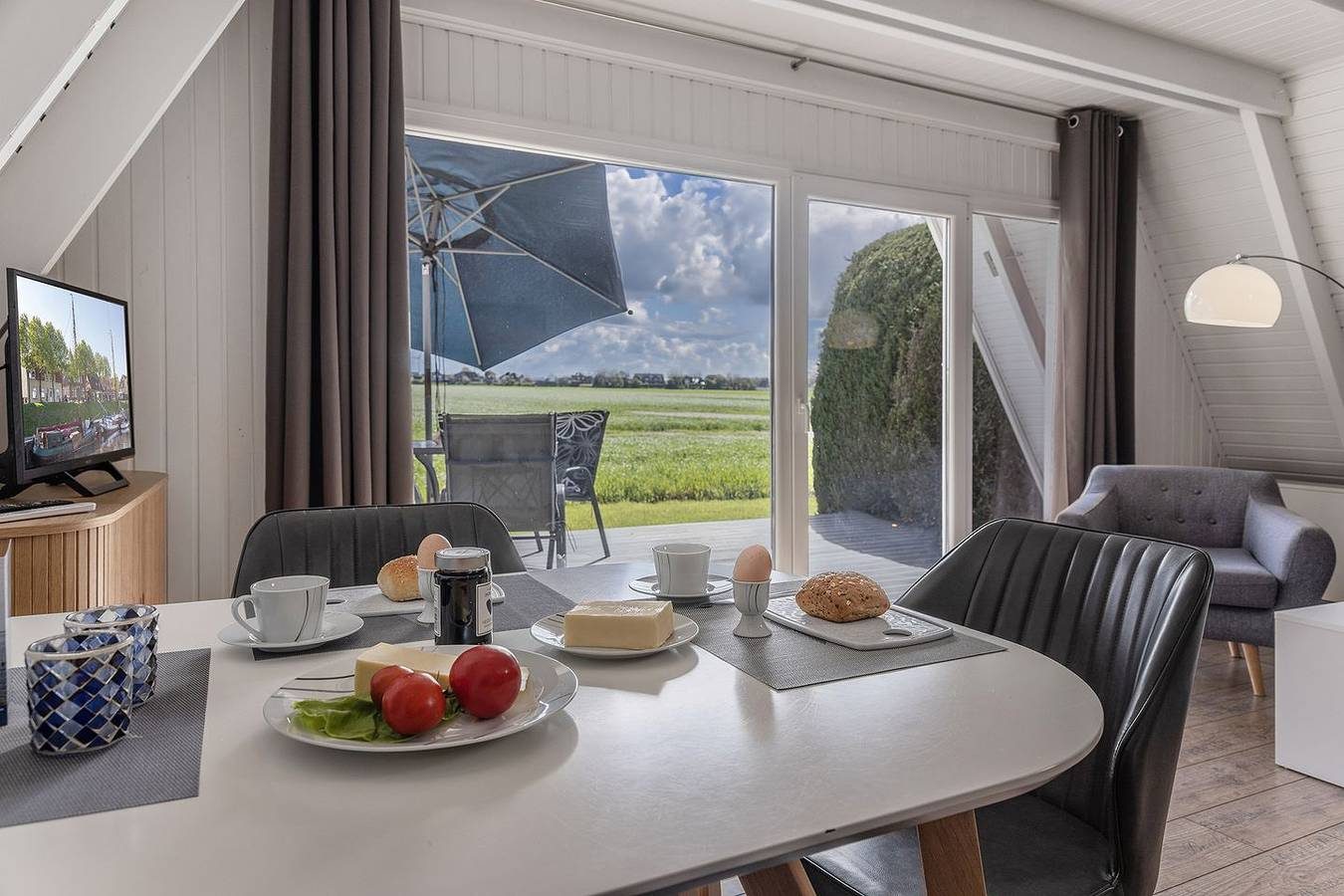 Gemütliches Nurdach- Ferienhaus in Carolinensiel (60 m²) für 4 – 5 Personen — Bild 4