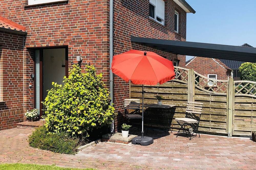 Sehr schöne Ferienwohnung „Falkenhus“ im Luftkurort Wiesmoor. „neu Saunabereich“