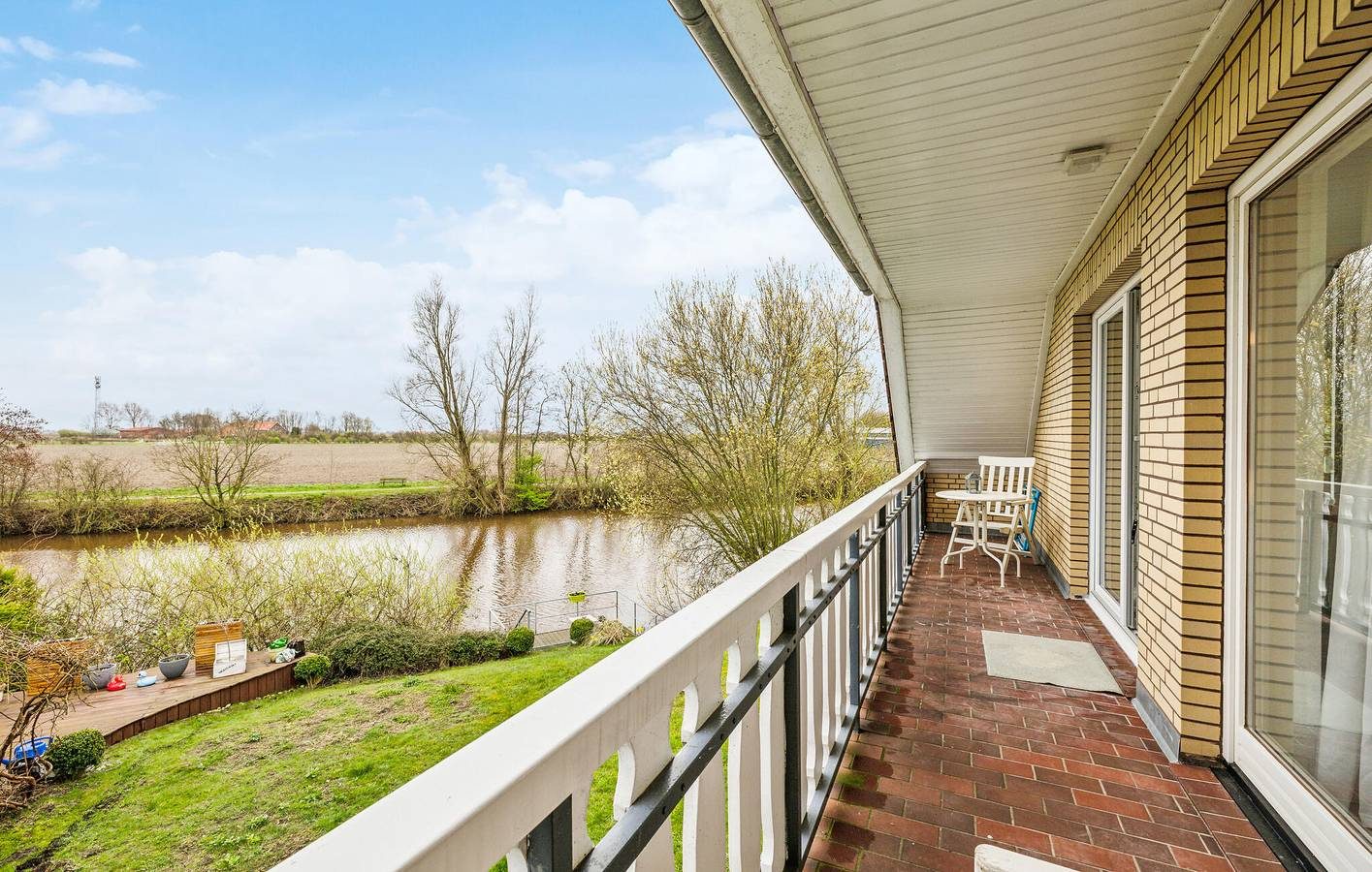 Gemütliches Küstenappartement mit Terrasse und Parkplatz
