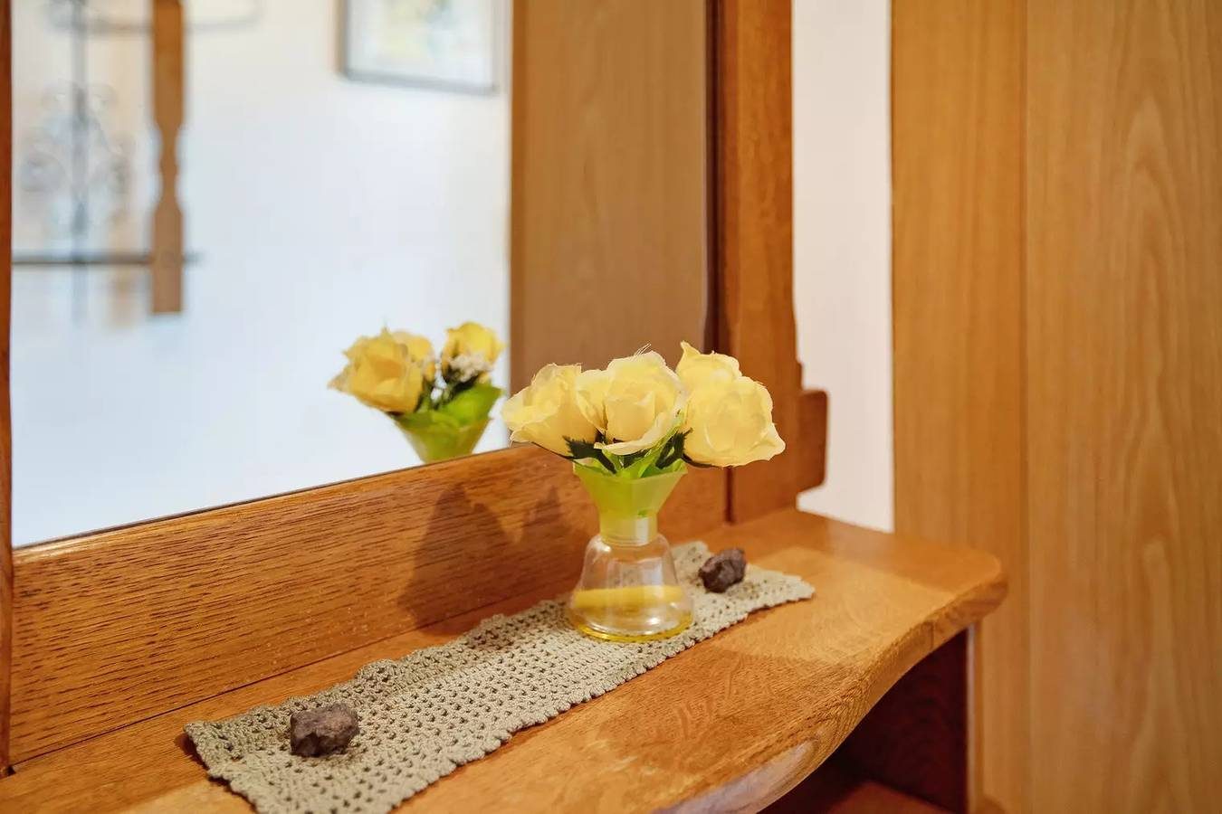 Bungalow in Neßmersiel lädt mit seiner Terrasse und weiteren Annehmlichkeiten zum erholsamen Urlaub ein. — Bild 3