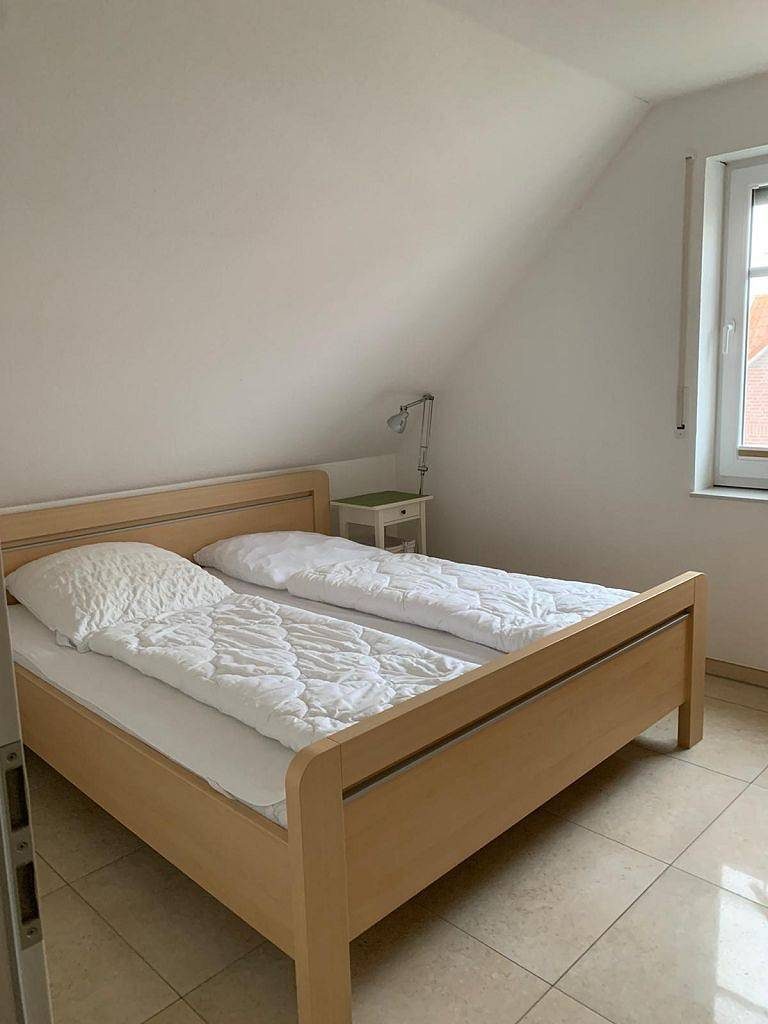 Schöne helle Ferienwohnung Silbermöwe Og direkt an den Greetsieler Grachten — Bild 5