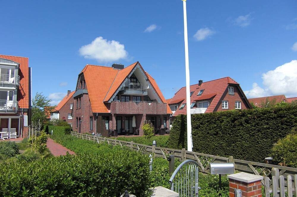 Juist - Exklusive Wohnung, traumhafte Lage direkt am Deich mit Garten\/Terrasse — Bild 2