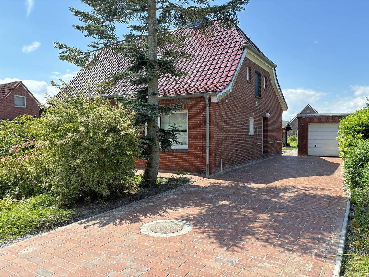 Idyllisches Ferienhaus in Emden, 6 Pers., großer Garten, Haustiere — Bild 2