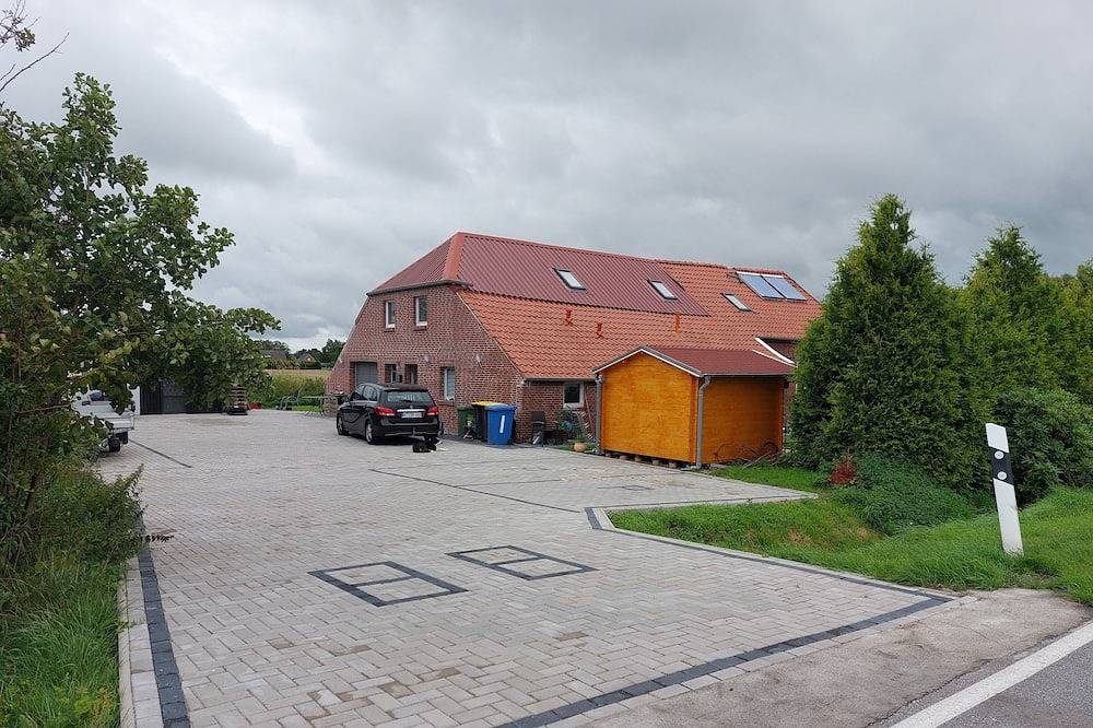 Ponyhof, 2 Zimmer Dg, incl. Bettwäsche, Dusch-\/Handtücher