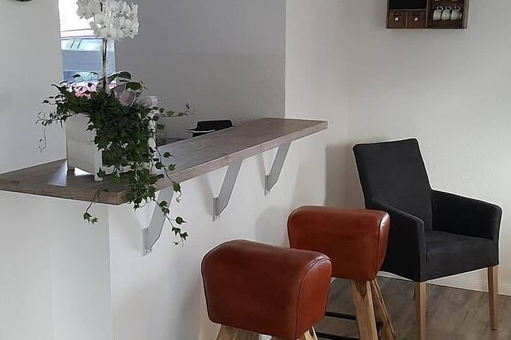 Schönes Ferienhaus (75qm) für 4 Personen mit Garten und Privatstrand am Badesee — Bild 4