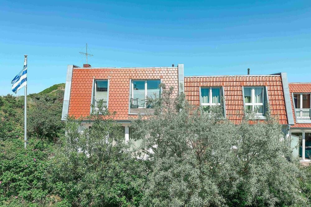 Kapitänshaus Useney mit 3 separaten Schlafzimmern und sonniger Terrasse — Bild 3